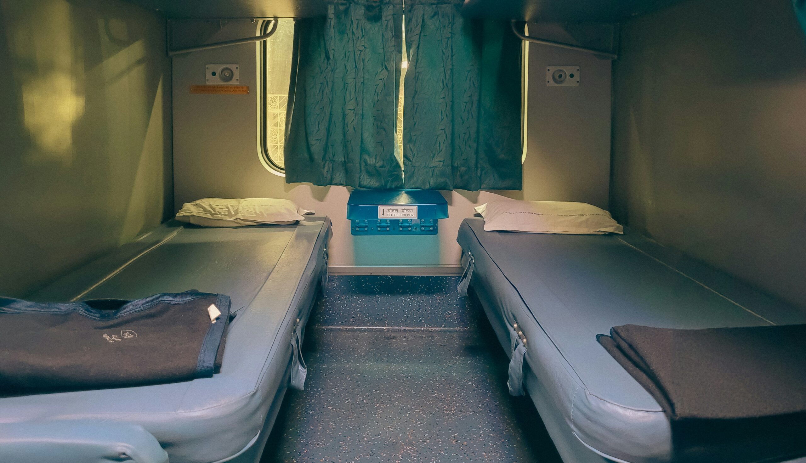 capsule hotel - japan accommodation guide