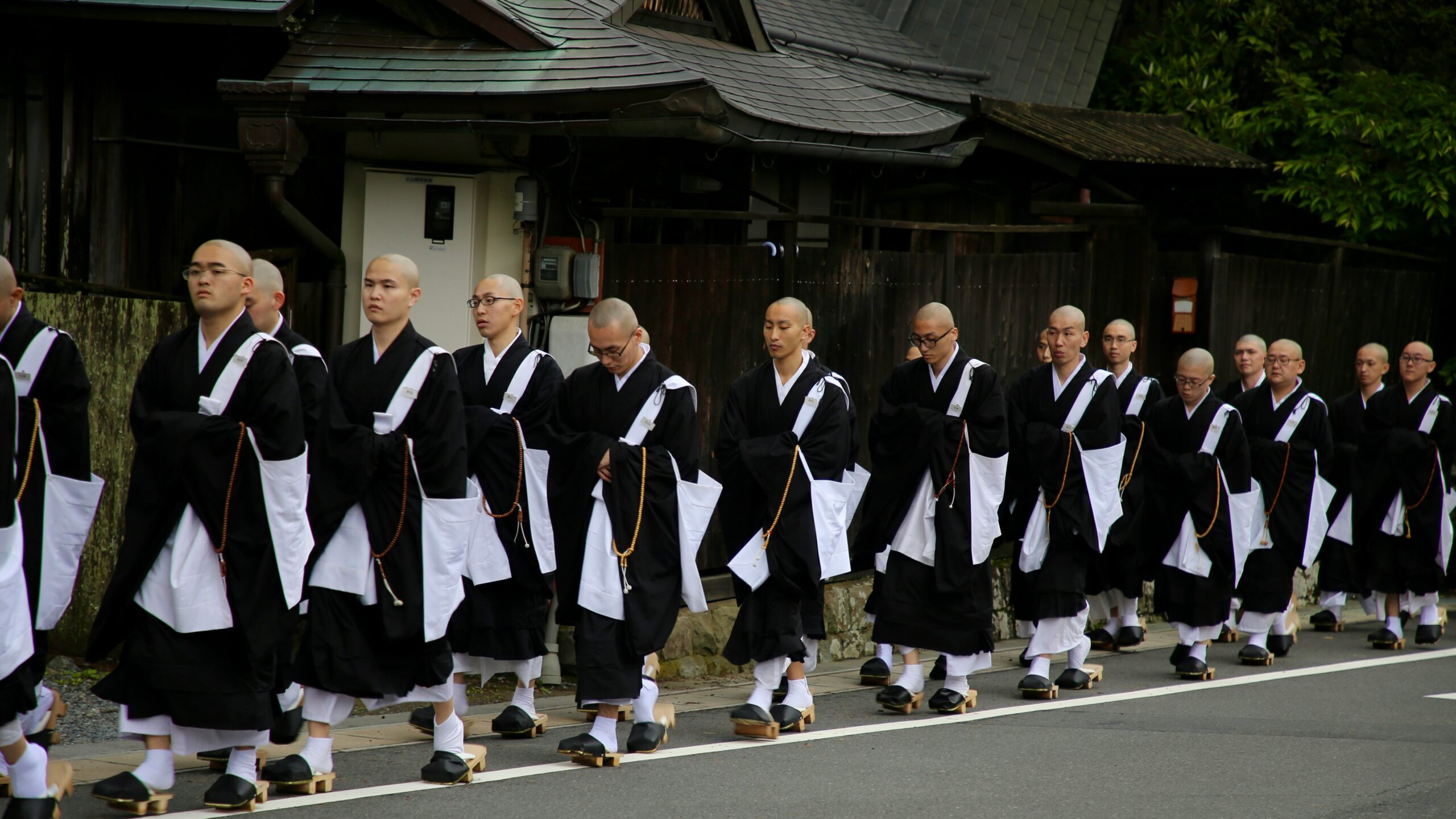 Japanese greetings and etiquette
